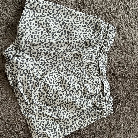 Aerie Camp Short - Picture 4 of 4